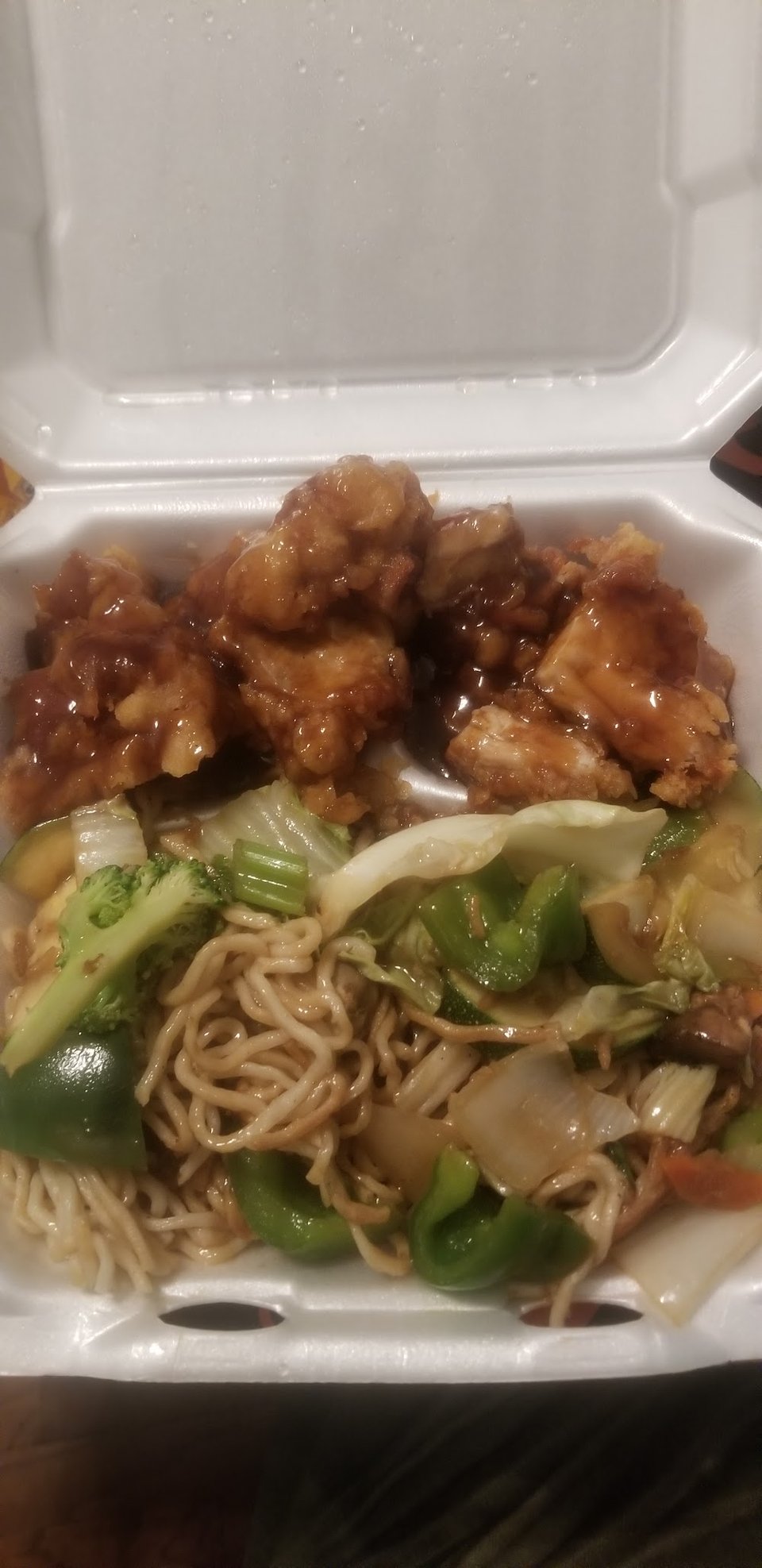 Chinese menu showing rice and chow suey options.